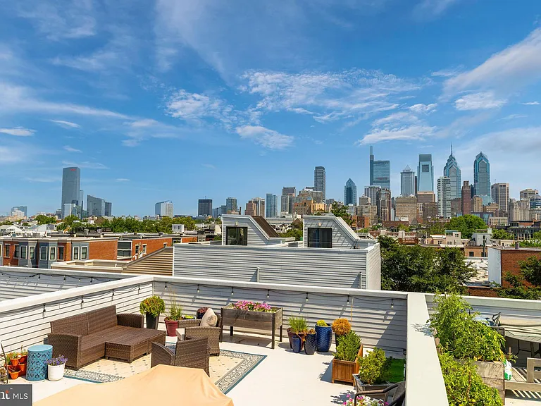1733 Carpenter St #D — Photo 34