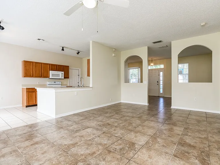 2510 Sherbrook Ln — Photo 5