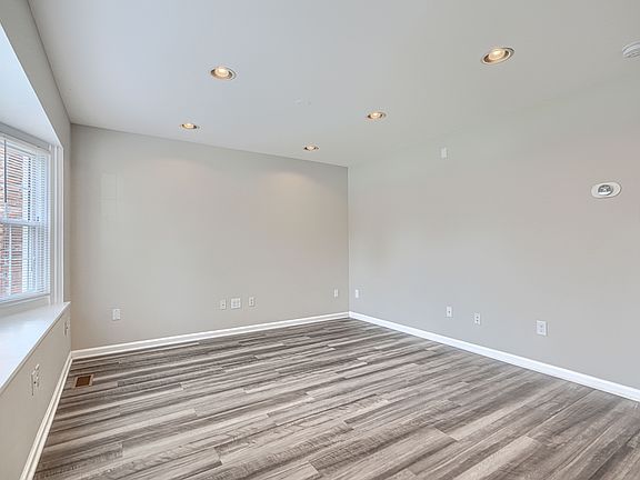 5th image of 209 Bridge Dr