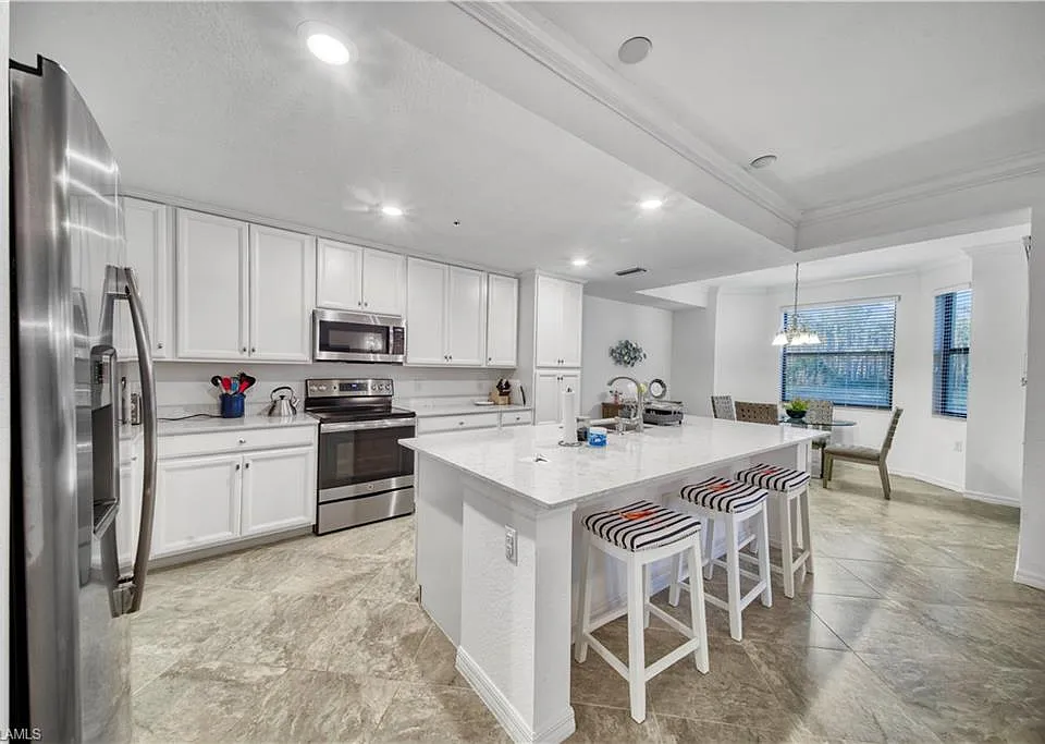 9572 Trevi Ct #5017