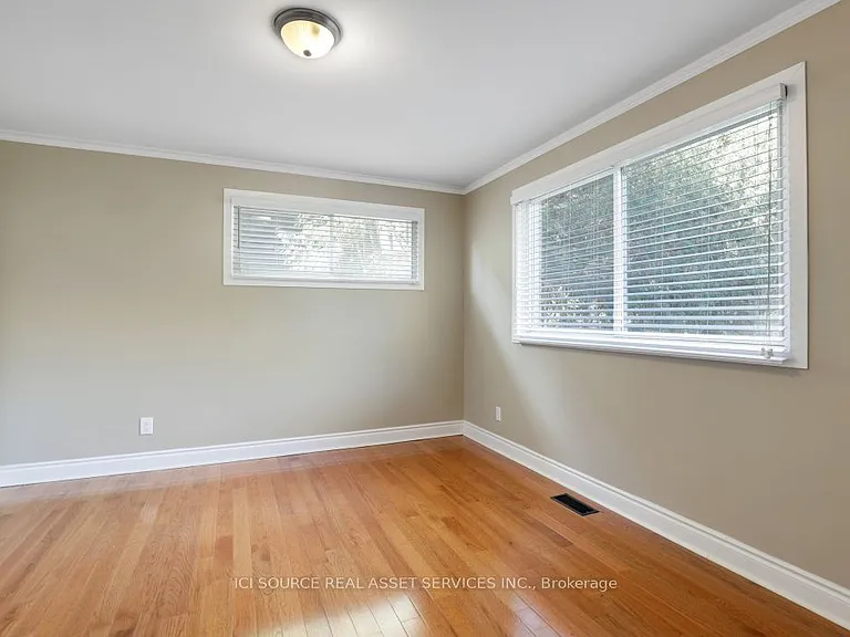 1371 Kilborn Ave — Photo 18