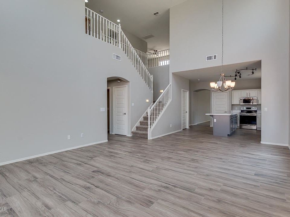 1st image of 44188 W Palmen Dr