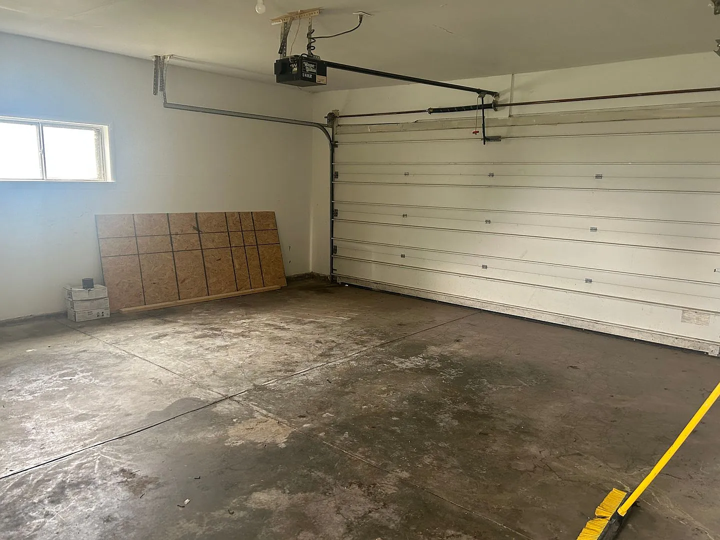 Newly Renovated 3 bedroom home — Photo 3