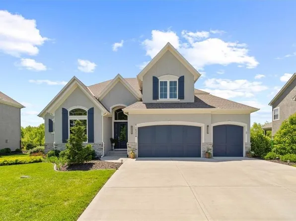 16204 Stearns St, Overland Park, KS 66221