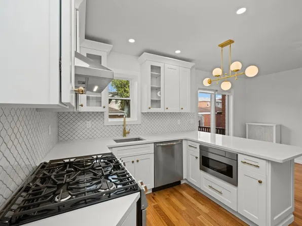 1246 Troy Avenue image 8 of 31