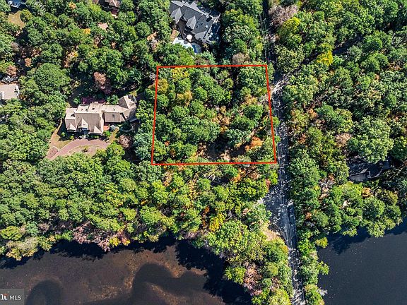 2nd image of 100 Hinchman Rd