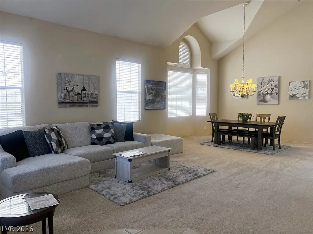 4 bed, 2.5 bath, 3206 sqft, $5,000 — Photo 3