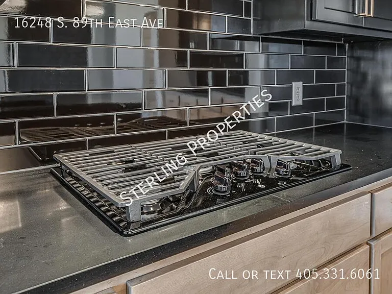 16248 S 89th East Ave — Photo 15