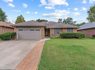 1348 E Broadmoor St, Springfield, MO 65804