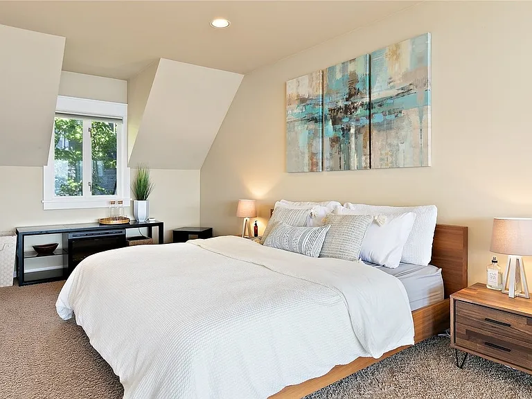 10822 Rainier Ave S — Photo 14