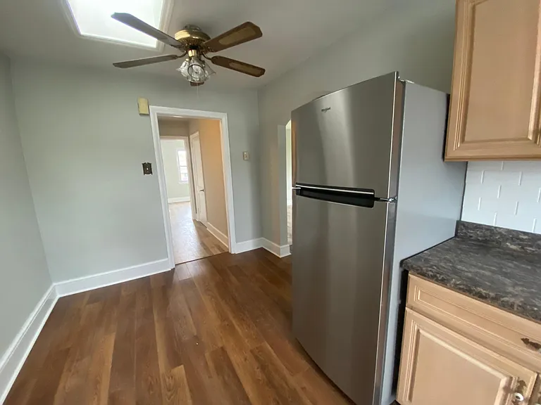 49 N York Rd #2 — Photo 20