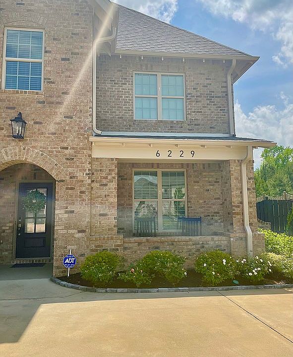 2nd image of 6229 Clubhouse Way
