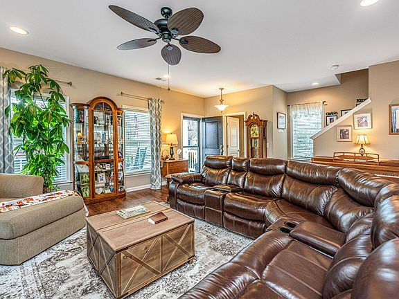 5th image of 1666 Sparkleberry Ln