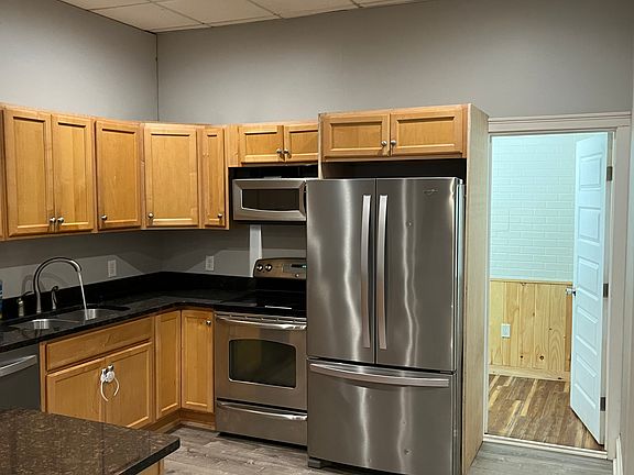4th image of 182 S Main St #1C