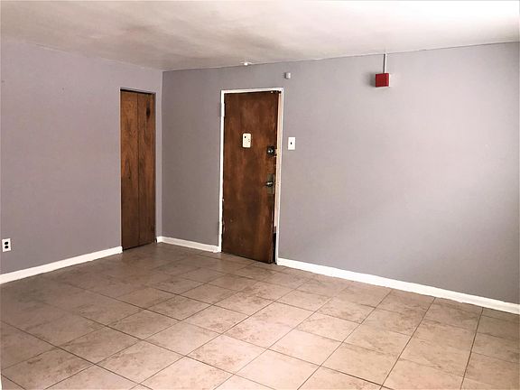 2nd image of 7101 Oxford Ave #42