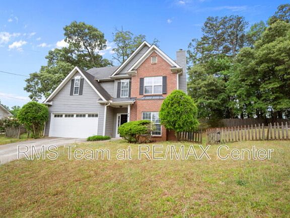 3rd image of 46 Stonehedge Ct