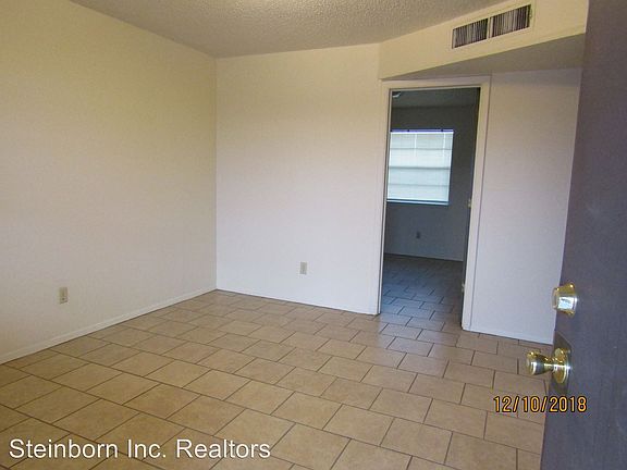 2nd image of 749 E University Ave APT 6