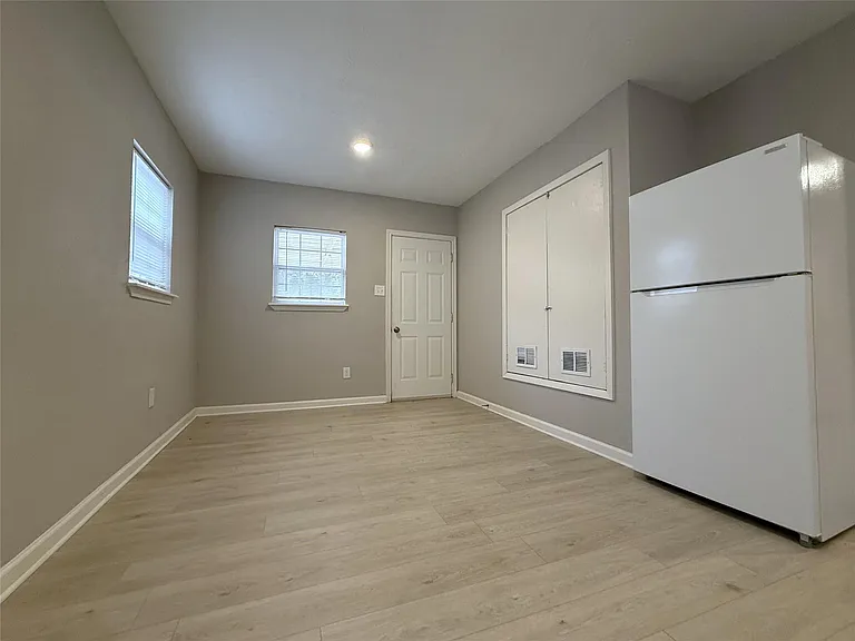 1702 Studewood St — Photo 14
