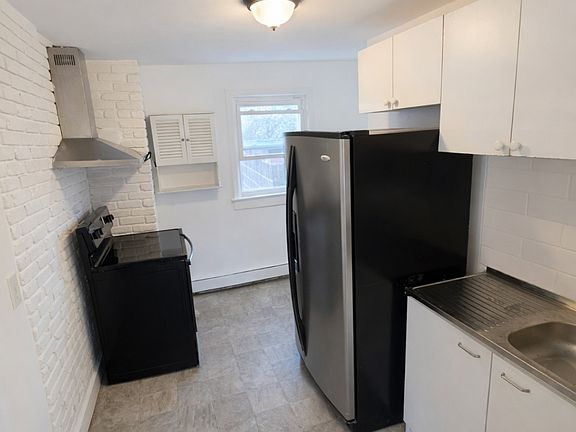 2nd image of 333 Kirkland Pl #R2