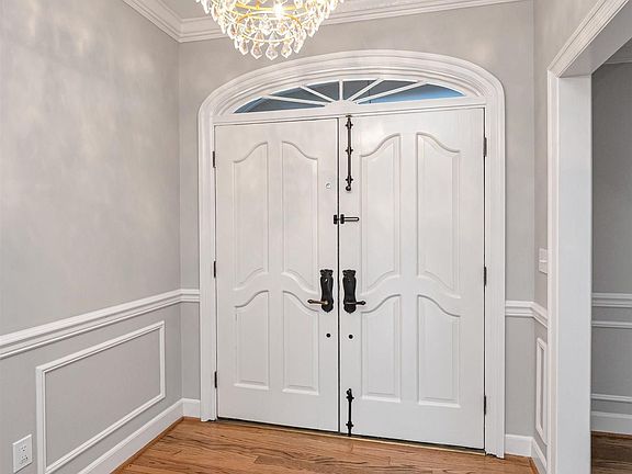 5th image of 3097 Whispering Pines Cir