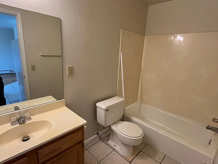 676 Riverview Dr — Photo 16