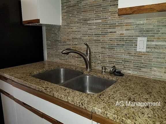 4th image of 4801 Sherwell Dr