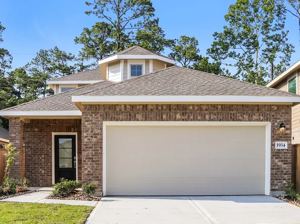 1934 Ballesteros St, Crosby, TX 77532