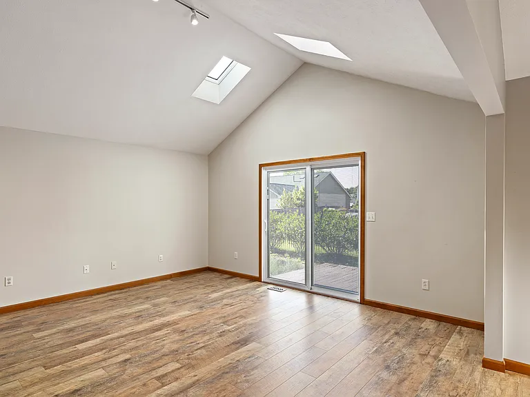 3442 Berkdale Dr — Photo 35