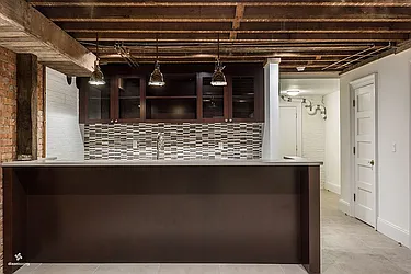 Rented by Dixon Advisory USA Inc.