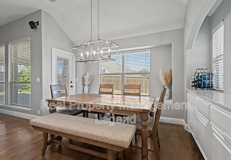 1451 Cedar Hollow Dr — Photo 21