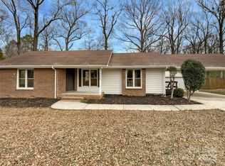 206 Colonial Cir, Wingate, NC 28174