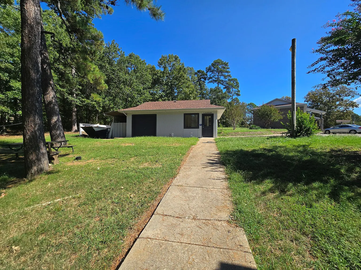 Remodeled AND Affordable Heber Springs Apartments. — Photo 2
