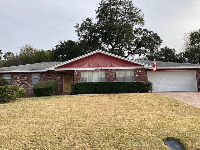 1st image of 2421 Roberts Dr