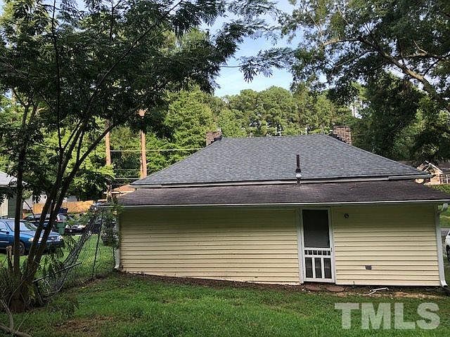 2nd image of 2711 Broad St