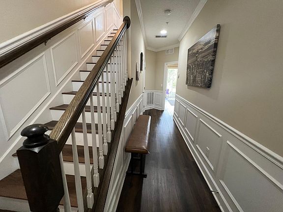 2nd image of 4453 Ellipse Dr