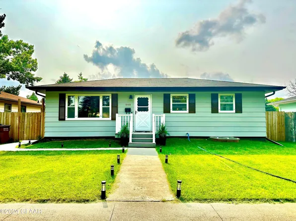 540 7th Ave SE, East Grand Forks, MN 56721