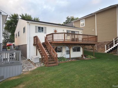 2414 Cranewood Dr, Fenton, MI, 48430