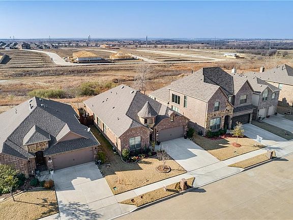 2nd image of 8380 Blue Periwinkle Ln
