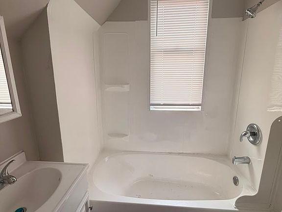 5th image of 8 Arch St #3B