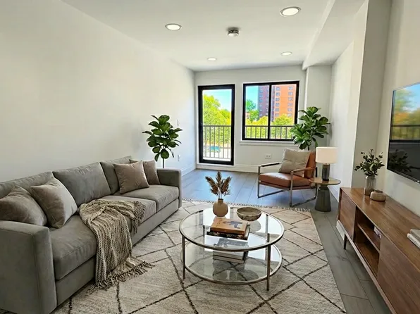 238 East 106th Street image 1 of 4