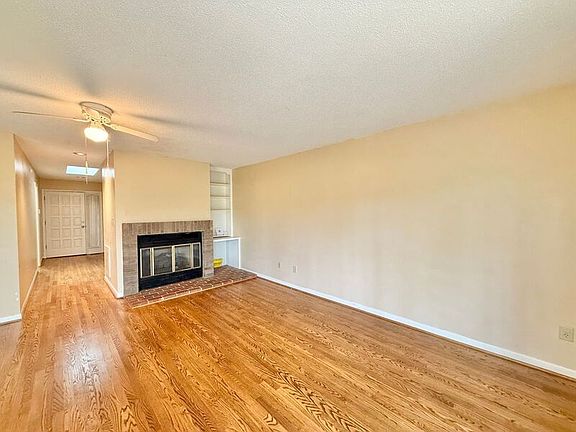 2nd image of 11 Pinnacle Rd