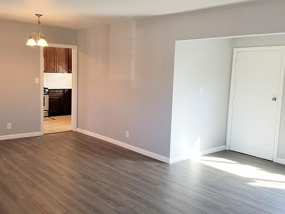 5th image of 716 S Sydney Dr