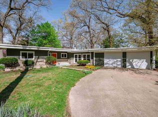 19140 N Oakmont Dr, South Bend, IN 46637