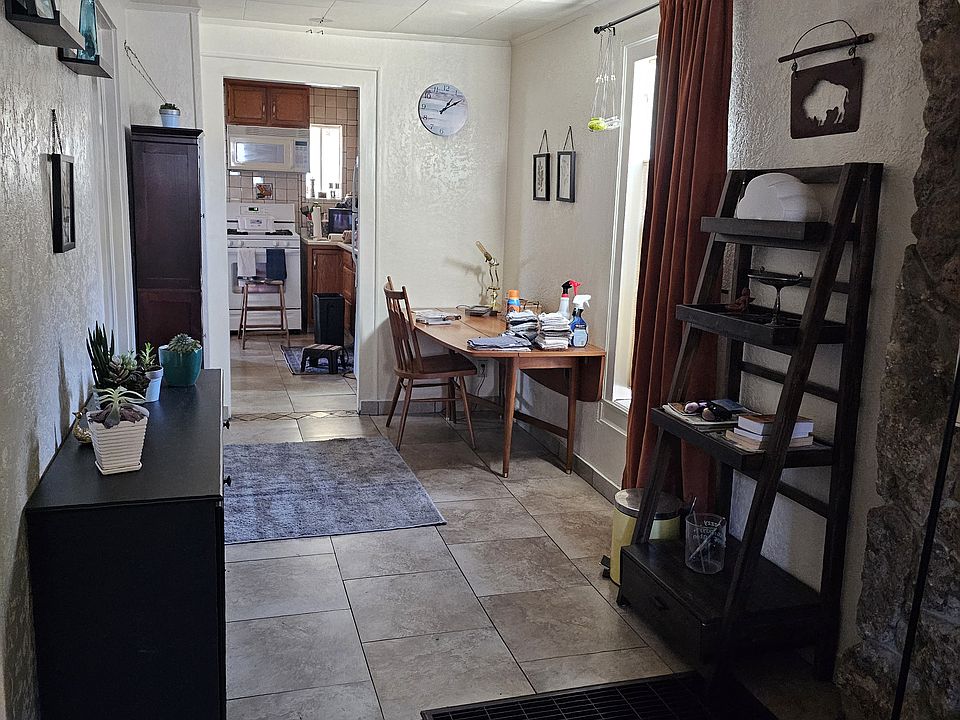 2nd image of 1819 Miner St