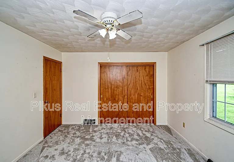 3300 Lake Center St NW — Photo 10