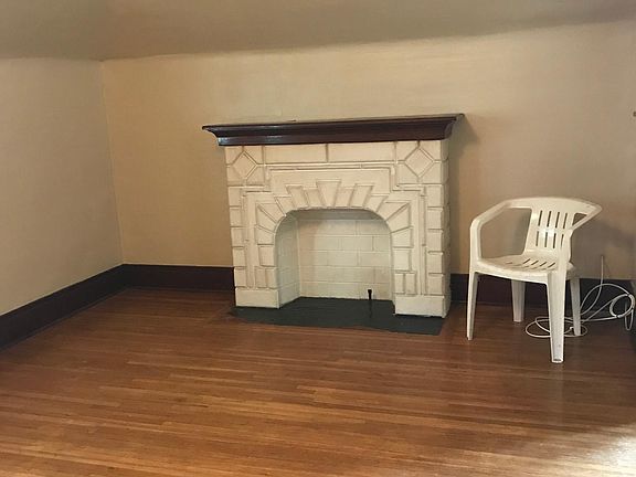 2nd image of 153 Fisher St