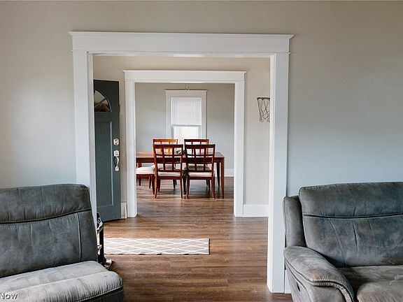 5th image of 827 N 16th St