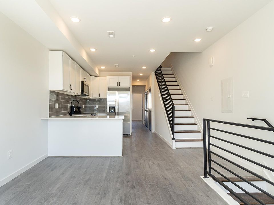1st image of 5809 Larchwood Ave #2