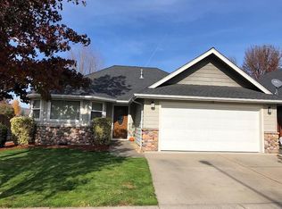 178 SE Yorktown Rd, Grants Pass, OR 97527