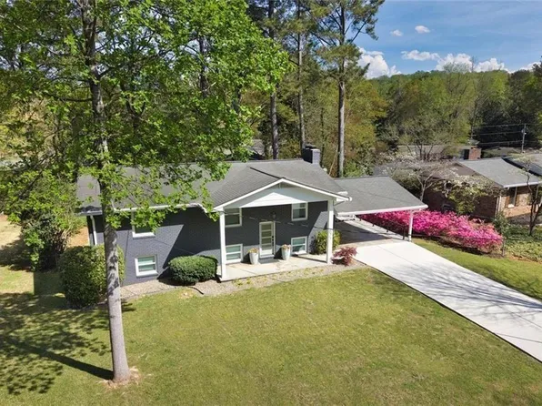 677 Hillandale Cir SW, Marietta, GA 30064